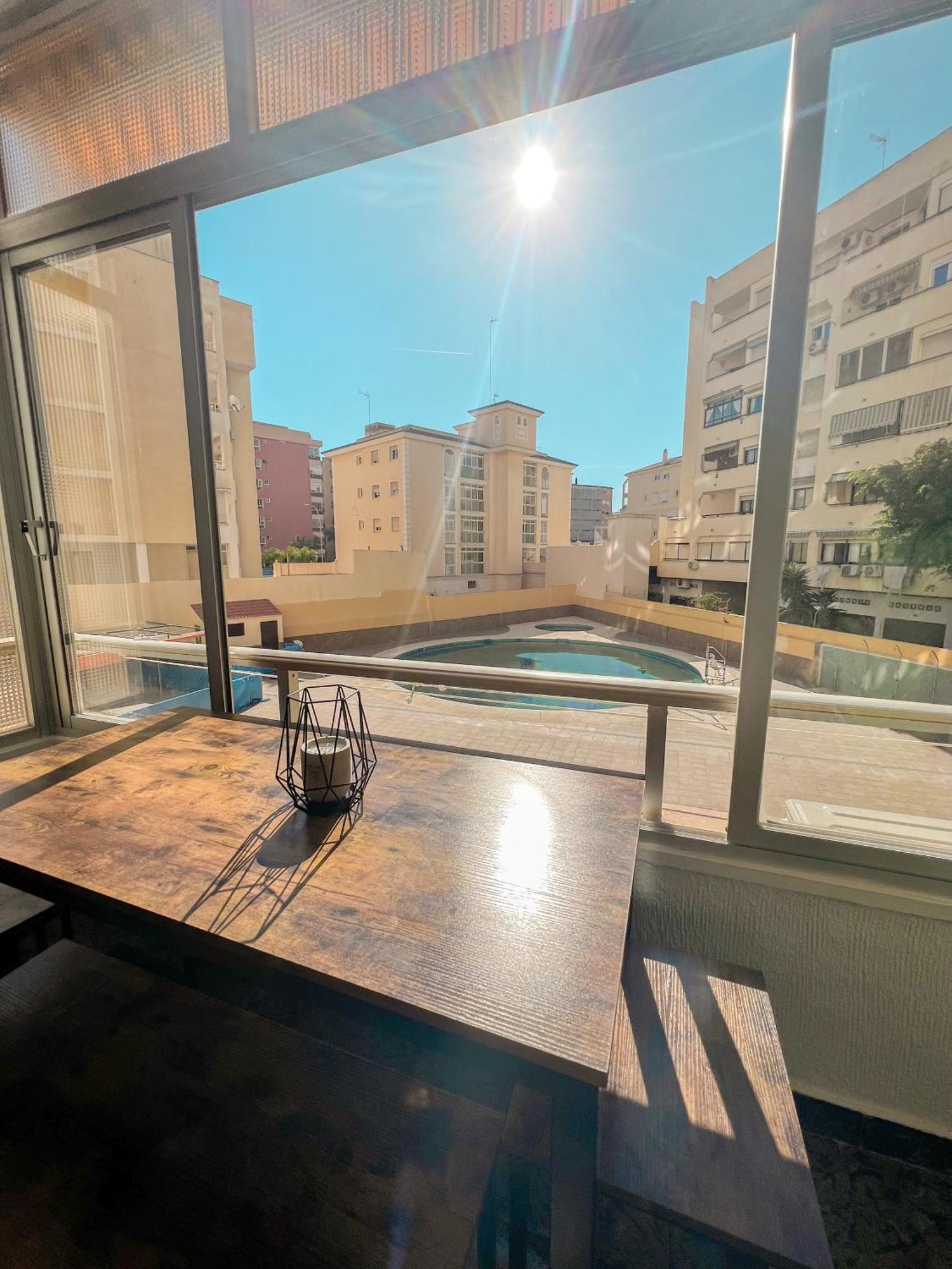 Cozy And Bright Flat With Pool Torremolinos Exterior foto